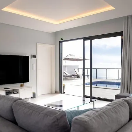 Indigo * Arco da Calheta (Madeira)